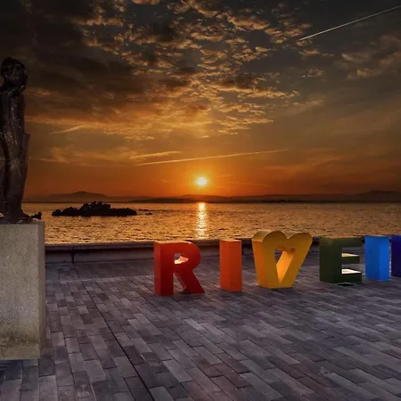 En Primera Linea De Playa